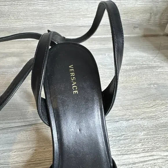 VERSACE SHOES BLACK LEATHER w MEDUSA HIGH HEEL SANDALS sz IT 39 US 8 - Picture 4 of 10